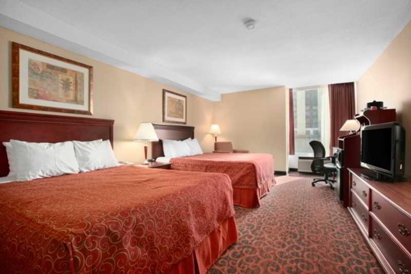 Ramada By Wyndham Niagara Falls/Fallsview Bilik gambar